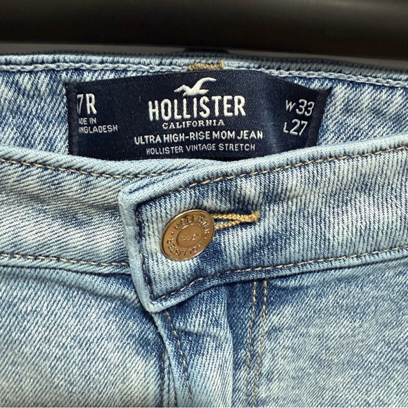 Hollister Ultra High Rise Mom Jeans Distressed Ripped Light Wash 33x27 Grunge - Picture 6 of 15